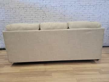 Bralynn Sofa - Gallery Image 7